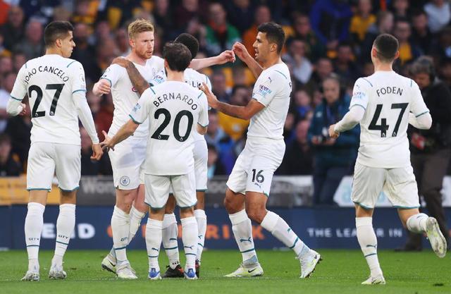 包含阿贾克斯发布备战花絮,今夜强势反弹,意大利杯任务艰巨,纪律约束更严格的词条 包含阿贾克斯发布备战花絮,今夜强势反弹,意大利杯任务艰巨,纪律约束更严格的词条